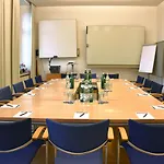 Robert-schuman-haus 2* 트리어