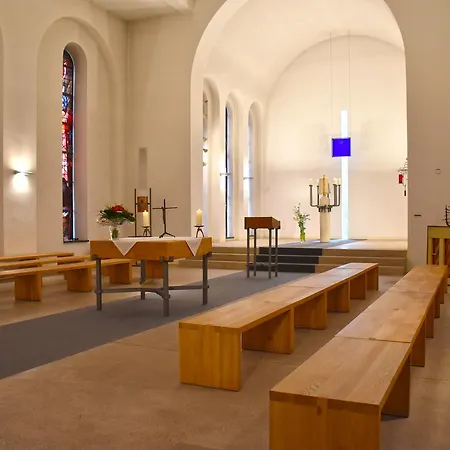 Robert-schuman-haus 2*