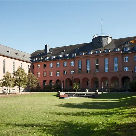 Robert-schuman-haus ホテル トリーア