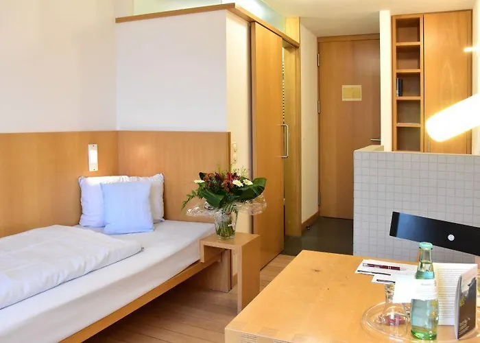 Hotel Robert-schuman-haus 2*