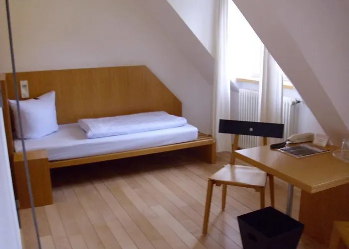 Robert-schuman-haus Hotel 2*